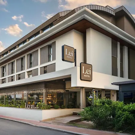 Lei Hotel *