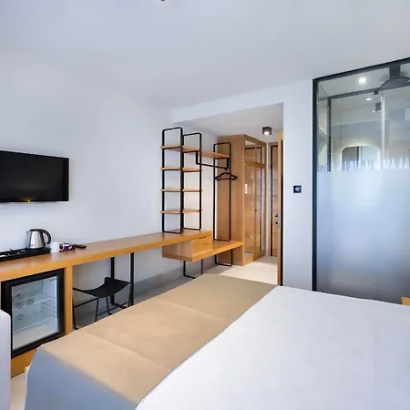 Lei Hotel